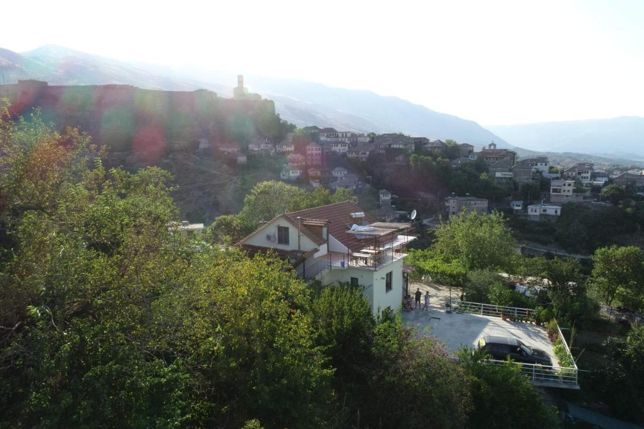 Guest House Argjiro Castle Gjirokastër Exterior foto